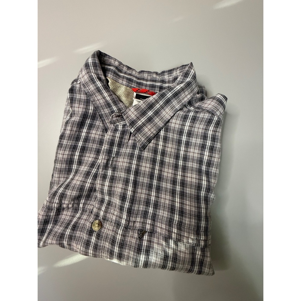 The North Face Mens Large Grey Plaid Short Sleeve Hiking Button Down Shirt